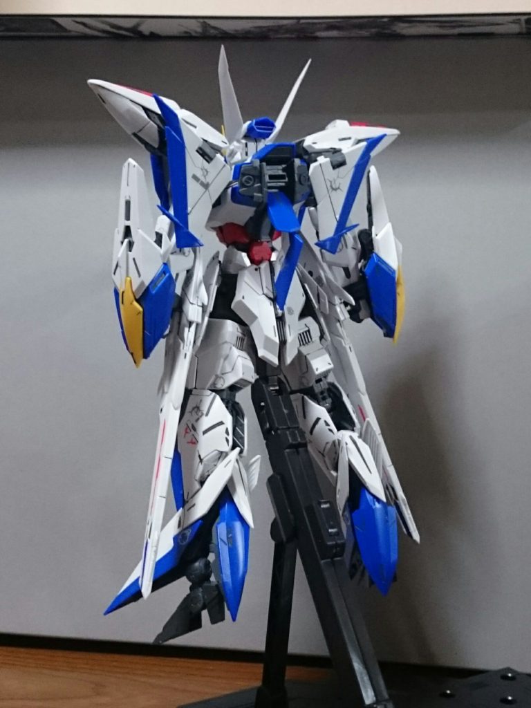 背面にはストライカーパック等を取り付けるコネクタが。 ……まぁ、自分、SEEDのMGはフリーダムしか作ってないので換装も何もないんスけどネ