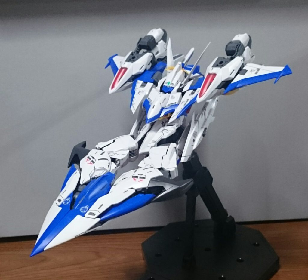 変形! ……自分不器用だから、変形させるのに40分くらいかかったり…