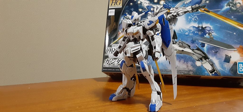 首は0.5ミリプラバン、腰は1.2ミリプラバンを二枚重ねで延長しました。メリハリついていいですね