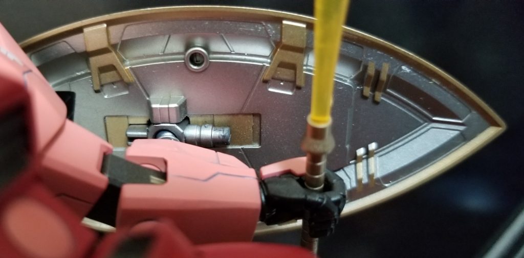 裏はゴールドとシルバーで塗り分けています。