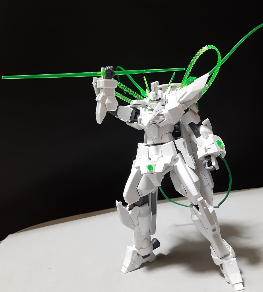 チープシューターエネルギーがある限りいつでも手のひらから展開して使用できる貫通力のある槍。