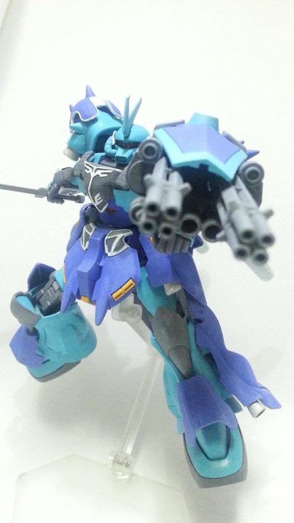 ジェネレータ出力が上がったことにより、ガトリングガンは全てビームガトリングに変更されており、弾薬を持たなくてよくなり多少軽量化され、攻撃力も向上している。