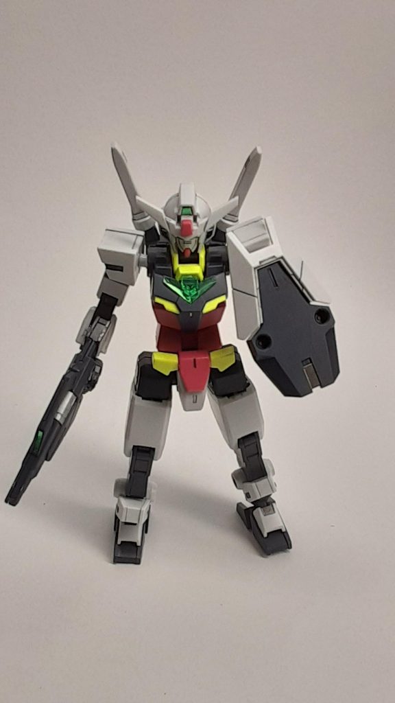 コアガンダムはアンテナのシャープ化と、部分塗装、センサー部にレジンを使用しています。ちなみに宙間戦闘カラーです。