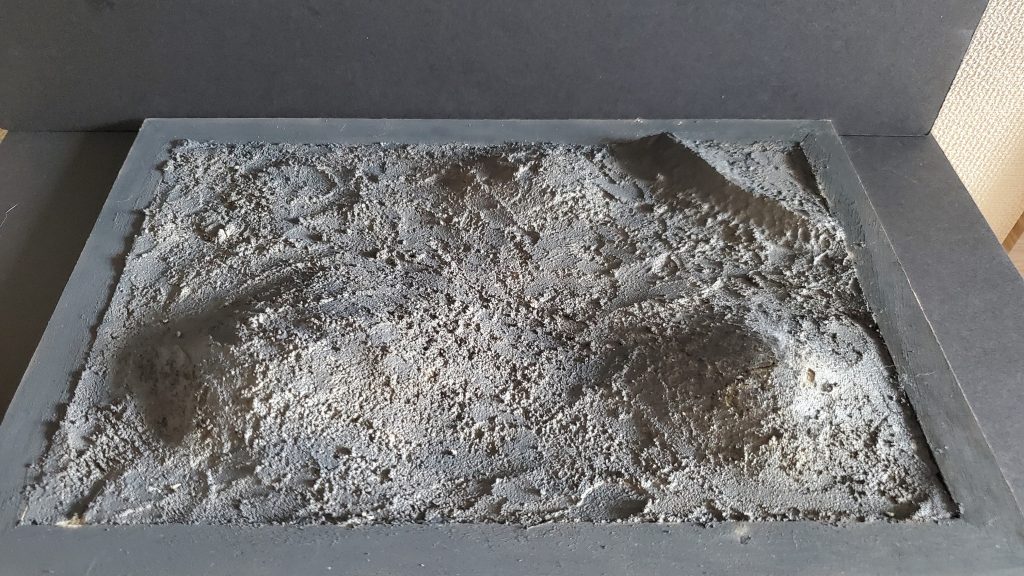 月面は100均の素材だけで作ってみましたw