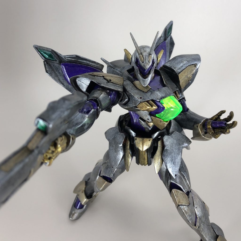 ツヤツヤのテカテカでありつつも、渋みを感じる好みな雰囲気へ。非常にお気に入りな仕上がりになった「HG ゼイドラ」でした！