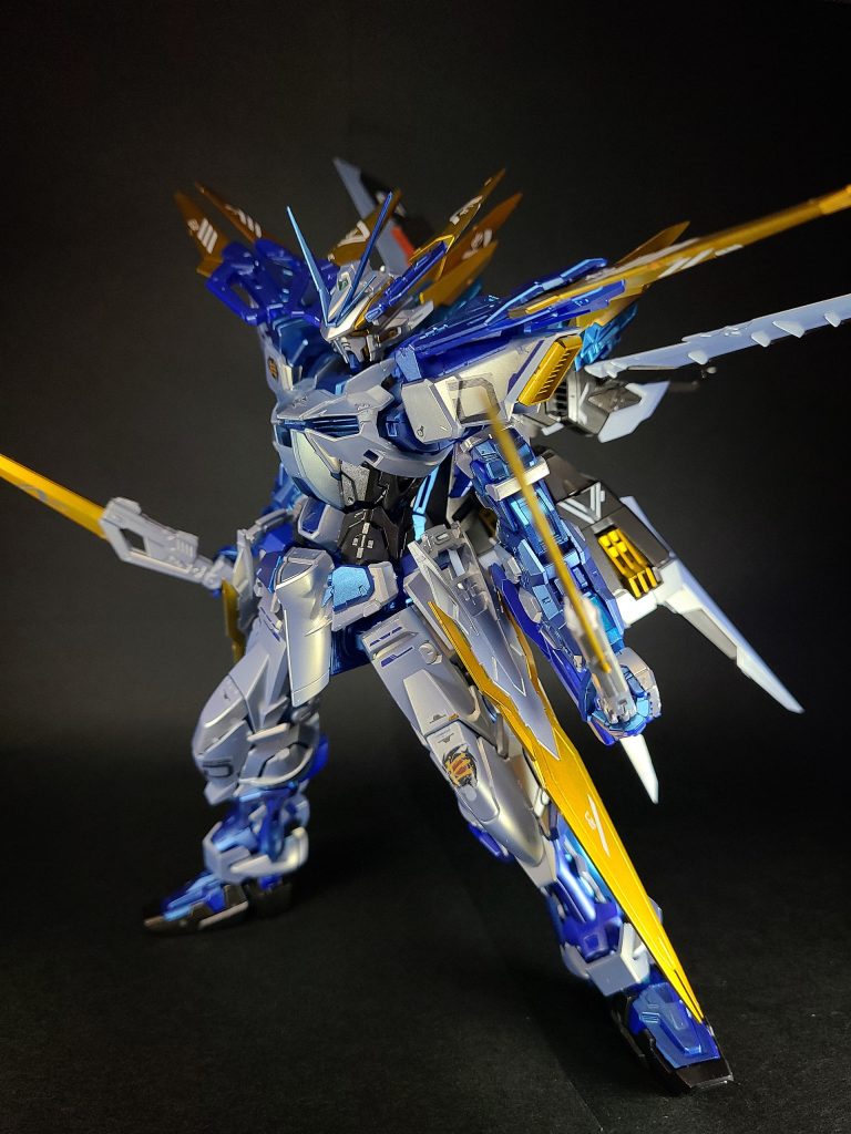 MG ガンダムアストレイブルーフレームD–4枚目/制作者:鈴木 克海