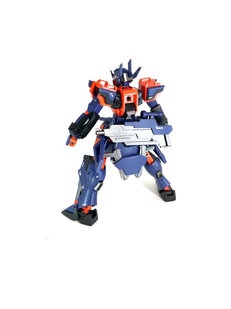 後ろ姿。肩にもアタッチメントを作ったため、ソードストライカーやランチャーストライカーも装着できます。