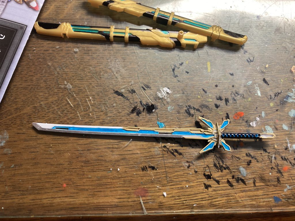 倚聖剣は塗装した状態で鞘に収まるかどうかが問題でしたけど、問題なく収まりました
