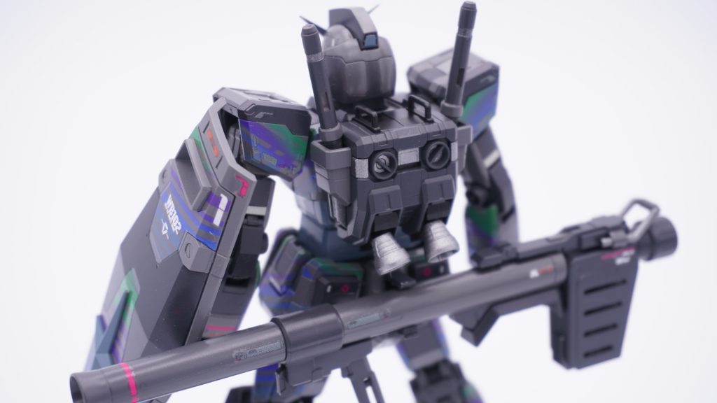 Ｇ3カラーで全体的に暗めなので、バーニアなどちょっとした所には、戦艦用シルバー(名前忘れました)で鈍く光らしてアクセントにしています。