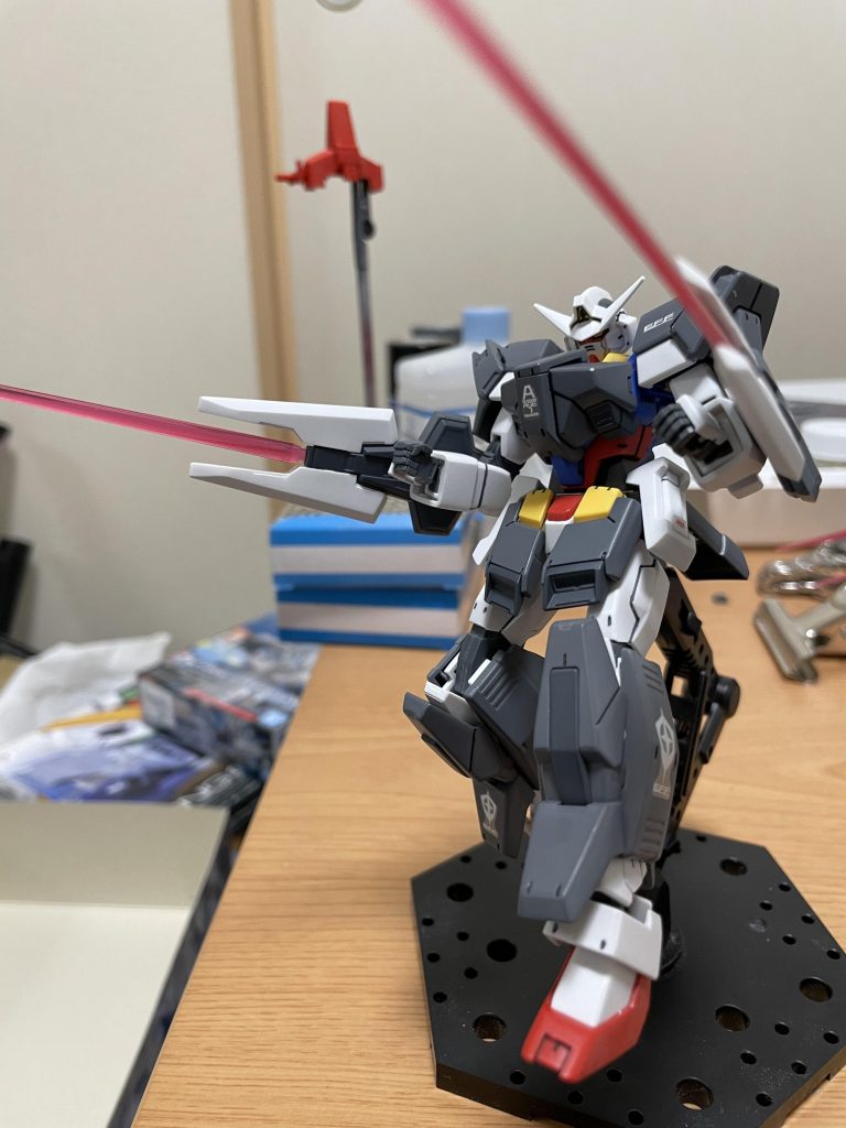 『うぉぉぉっ！！くらえっ！！！』アレクスが戦いに慣れていき敵機の撃墜も確実に増えていく。