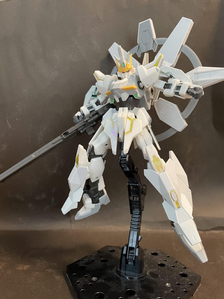 後部ユニットと合体することでヴォワチュール・リュミエールが発動。原典機と異なり、機体出力を増大させる効果を持つ。