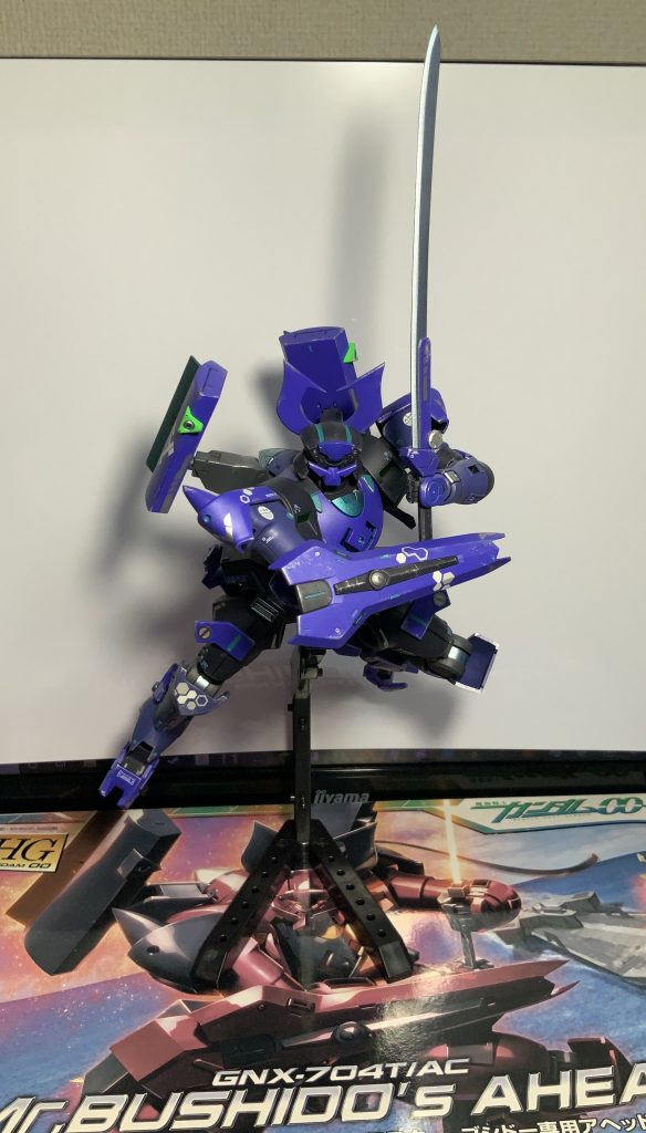 箱絵のポーズでパシャリフルスクラッチ処女ですが中々いい感じに刀してるんじゃないかと