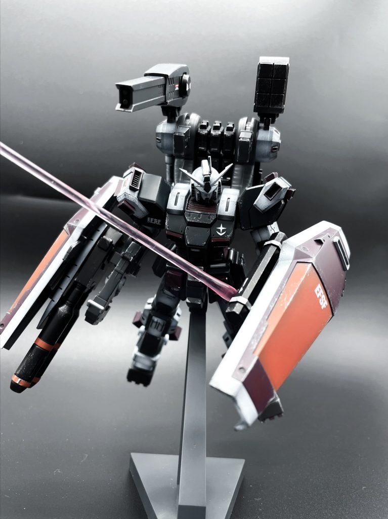 今回は多少なりともポーズを取らせてみました