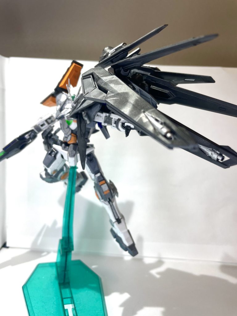 特殊兵装   GNシールドマント