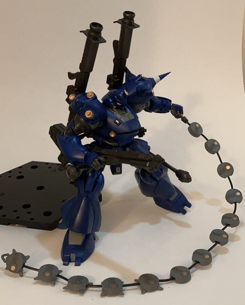 チェーンマイン黄色で塗装する部分をガンダムマーカーのゴールドで塗ったのでちょっとプレミアムな感じに。多分威力もプレミアムになっている(適当)