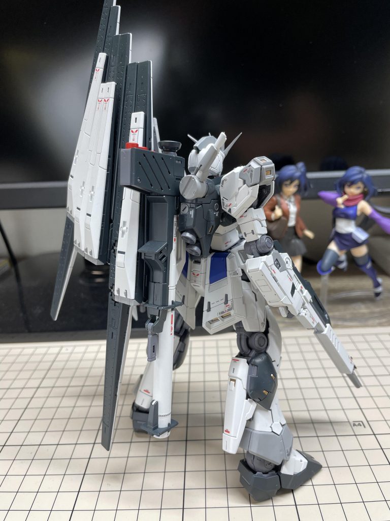 色はかなり気に入ってるのですが、付属のマーキングデカールを貼ったものの、縁の段差が目立って気になりますね。また再挑戦したい機体です。 知り合いを通してガンスタを知ったので、今後過去作も投稿出来たらと思っています。箸休め程度の気持ちで見てやって下さい(´∀｀)