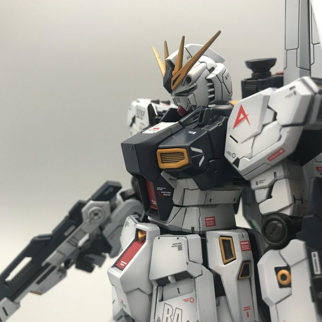 取り外しし易いのでνガンダムも楽しめるのが良い