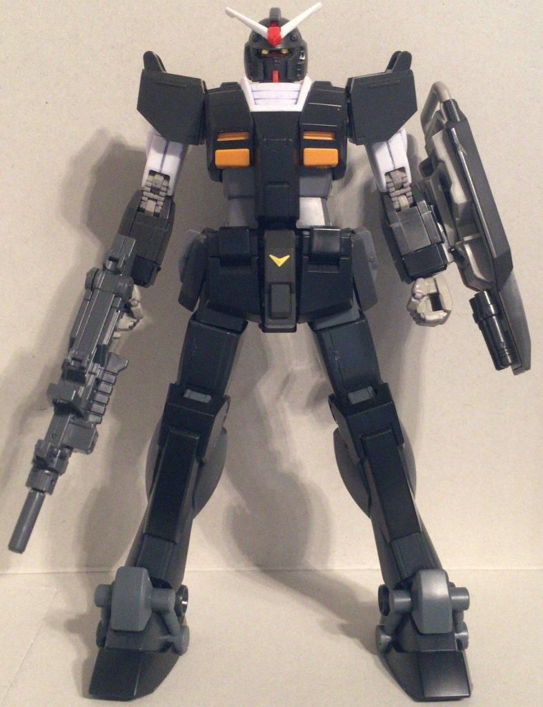 胸部やバックパックを換装して局地戦に特化させたグランドと呼ばれる状態。