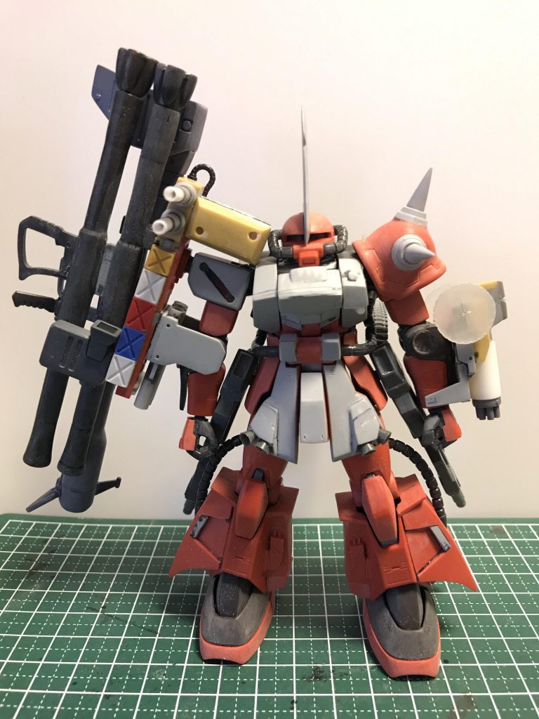 サフ前の状態です捨てサフ終了後にディテールアップしましたマガジン5個はレジンで複製しました失くした武器は他の機体から寄せ集めました本体の武器はスクラッチです♪今回はパテによる造形はしてませんプラ板での積層です