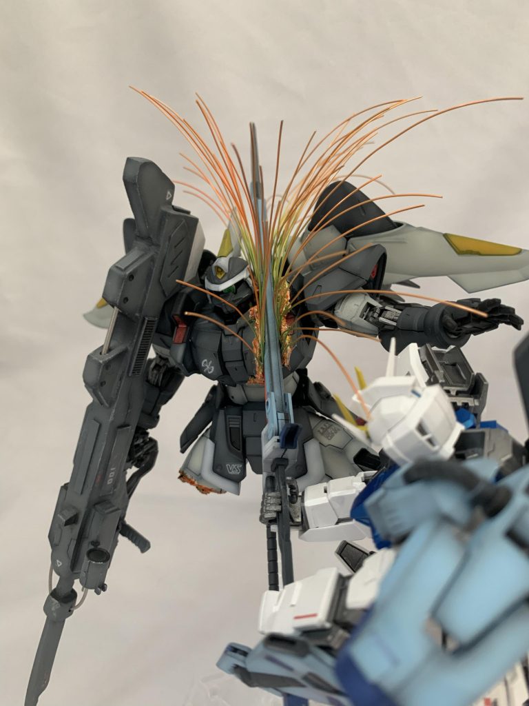 火花を塗装してる時が一番鬱でした(笑塗装ブースは暑いし(笑