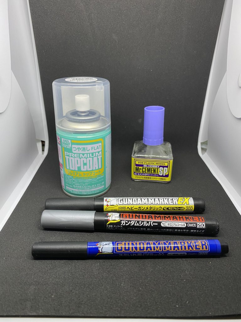 今回使用した物になります。マーカーの配色メタリック:ビーマシ、アンテナ、サーベルシルバー:機体、関節等
