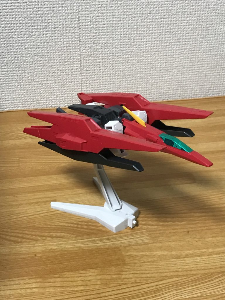 GNアーチャー作ってみて思ったのが‥バックパックデカいなぁw何かのミキシング用で確か買ったんですが、思いの外バックパック大きくて組み合わせしづらいwww可変機に使用するくらいしか思いつかないのでとりあえず飾り棚行きですねw