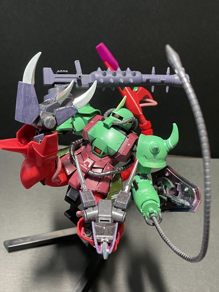 近接戦闘において攻め手に事欠かない厄介な相手となるだろう。ガザCを別コンセプトで制作の予定が、破損してやる気無くした所に悪魔の着想…無事（？）作品として完成出来て感無量！今回も閲覧ありがとうございました( ＾∀＾)