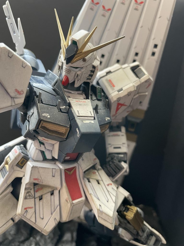 本体は部分塗装、軽くウェザリング、艶消しで仕上げましま顔はやはり男前ですね