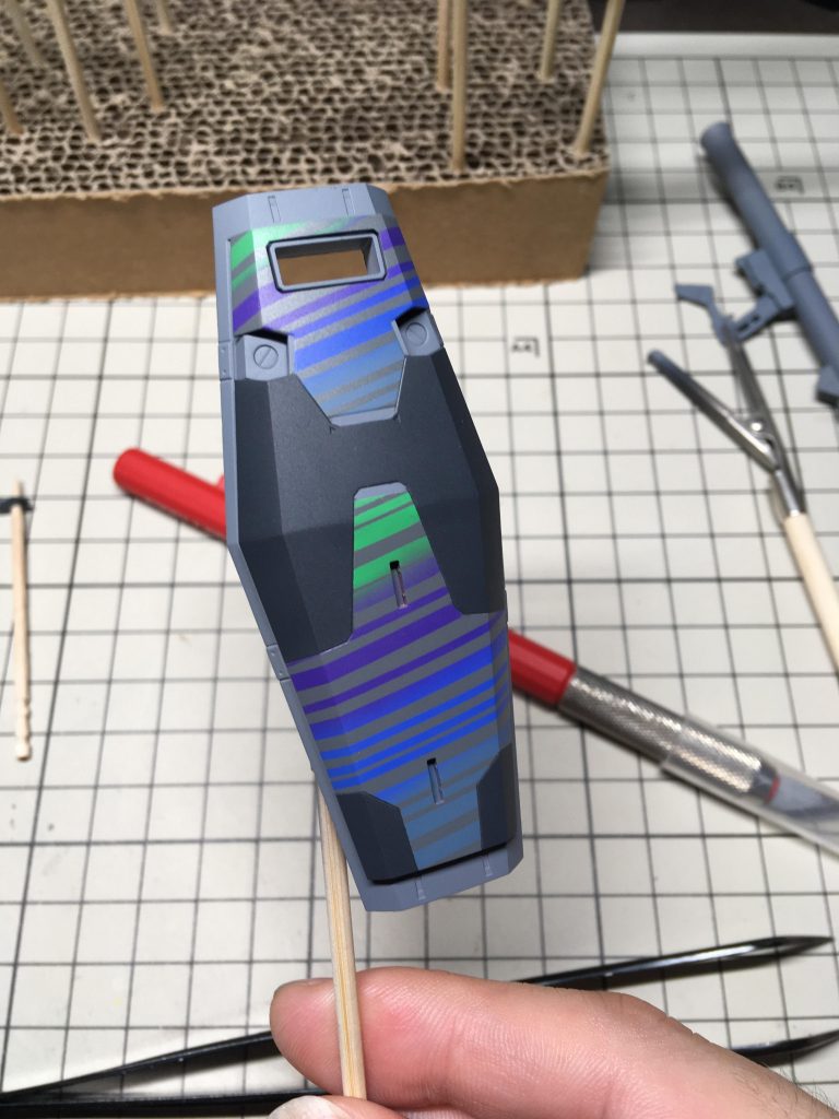 一気に飛びましたが、グラデからのマスキングでラインを出し塗装した後です。