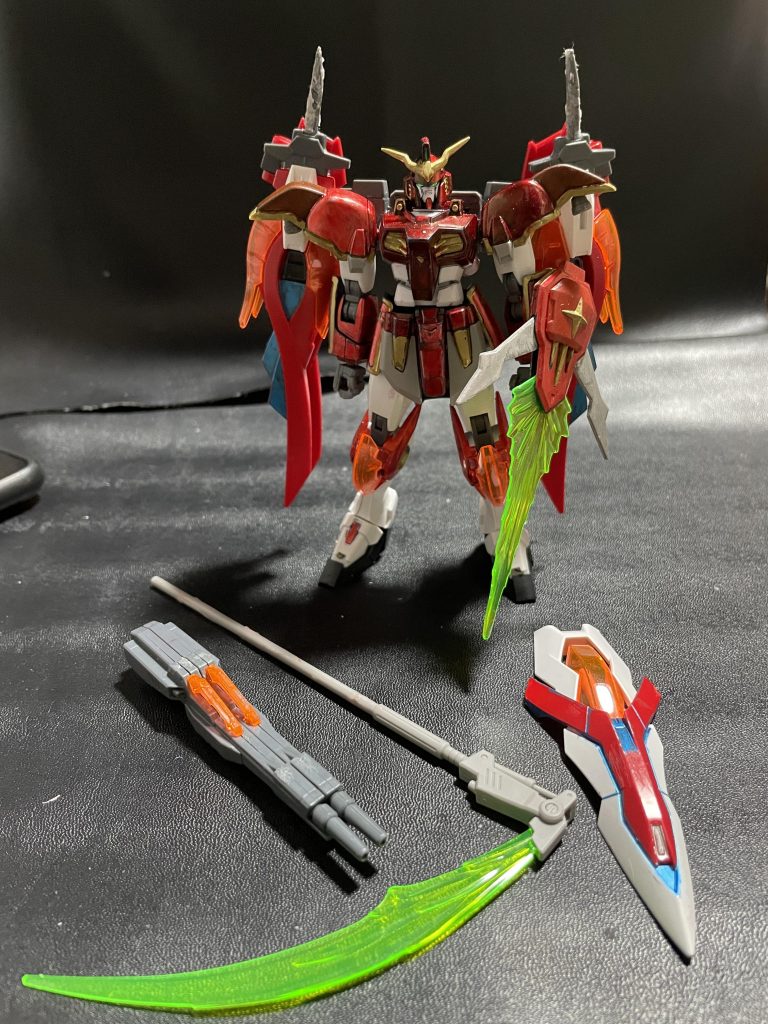 まずは武装ですツインバスターライフルバスターシールド、ゼロ炎のシールドビームサイズ、ビームサーベルです。