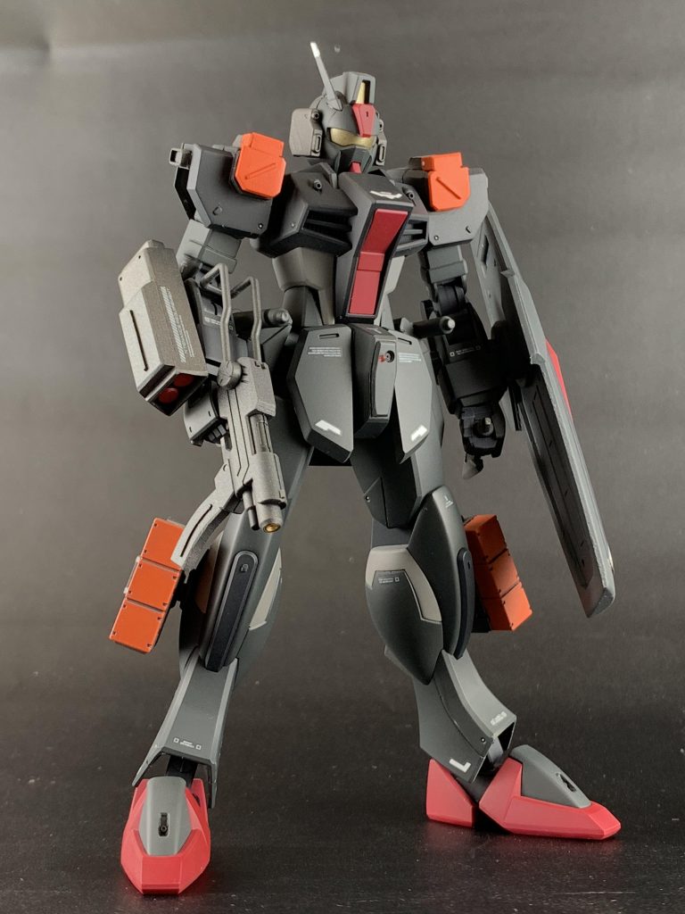 マシンガンは付属のライフルを切った貼ったしてマシンガンぽくしてます♪