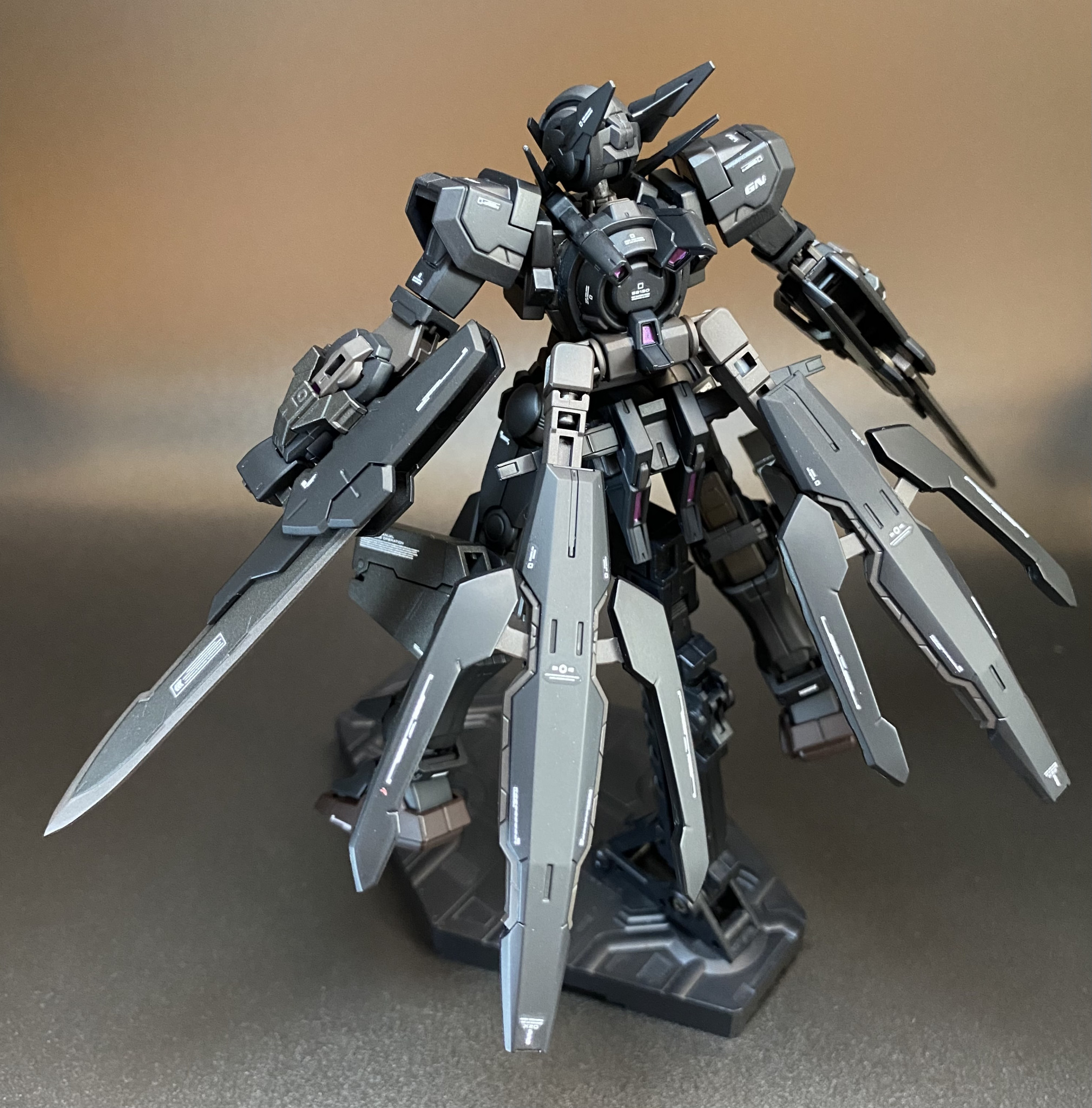 GNY-001XB ガンダムアストレアTYPE-Xフィンスターニス｜マサさんさんの