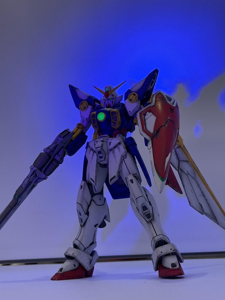 カメラアイ等を蛍光塗料でのこちらも初塗装。