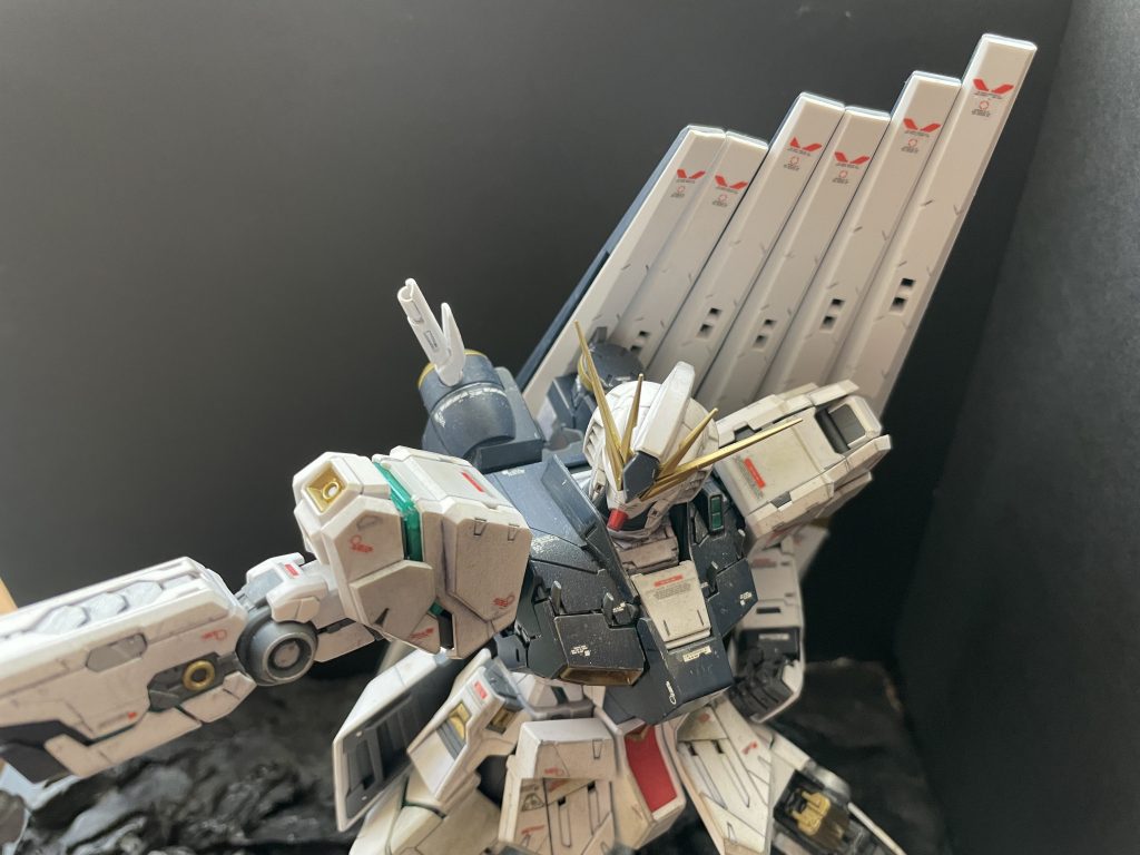 ファンネル6つを装着するとやはりグラつきます、、、でもカッコいいですね！