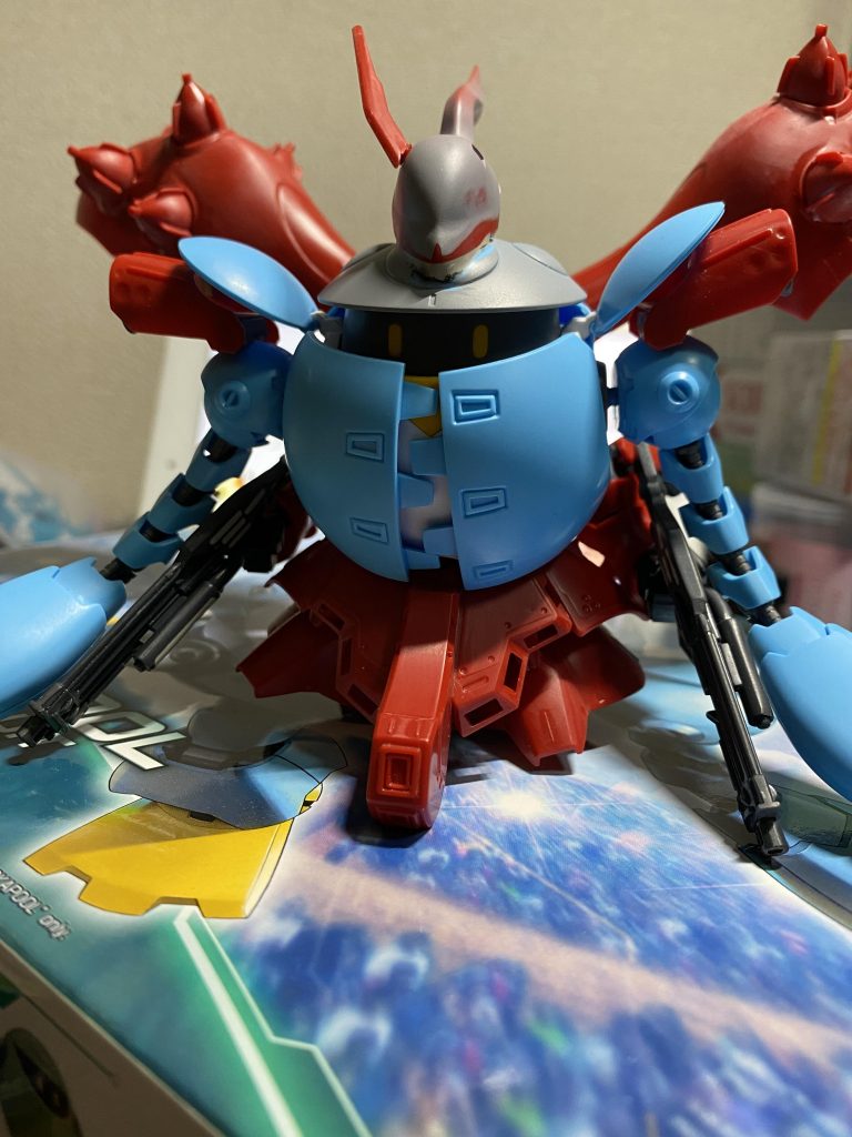 制作途中。モモカプルとナイチンゲールの下半身がそのまま簡単にくっつけれたので、いけると思いました。