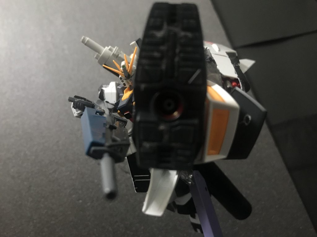 脚部ビームサーベルはそのまま使えます