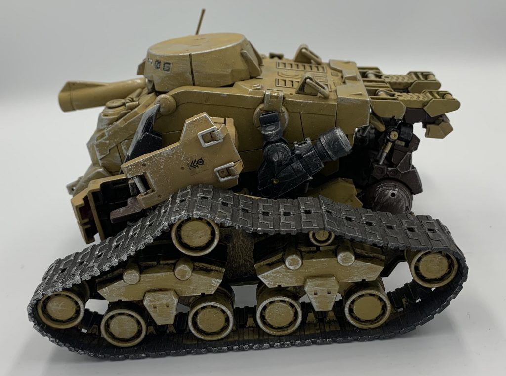 サイドビュー：割とお気に入りの一枚。戦車に見えるといえば…見えるような？(*´∇｀*)