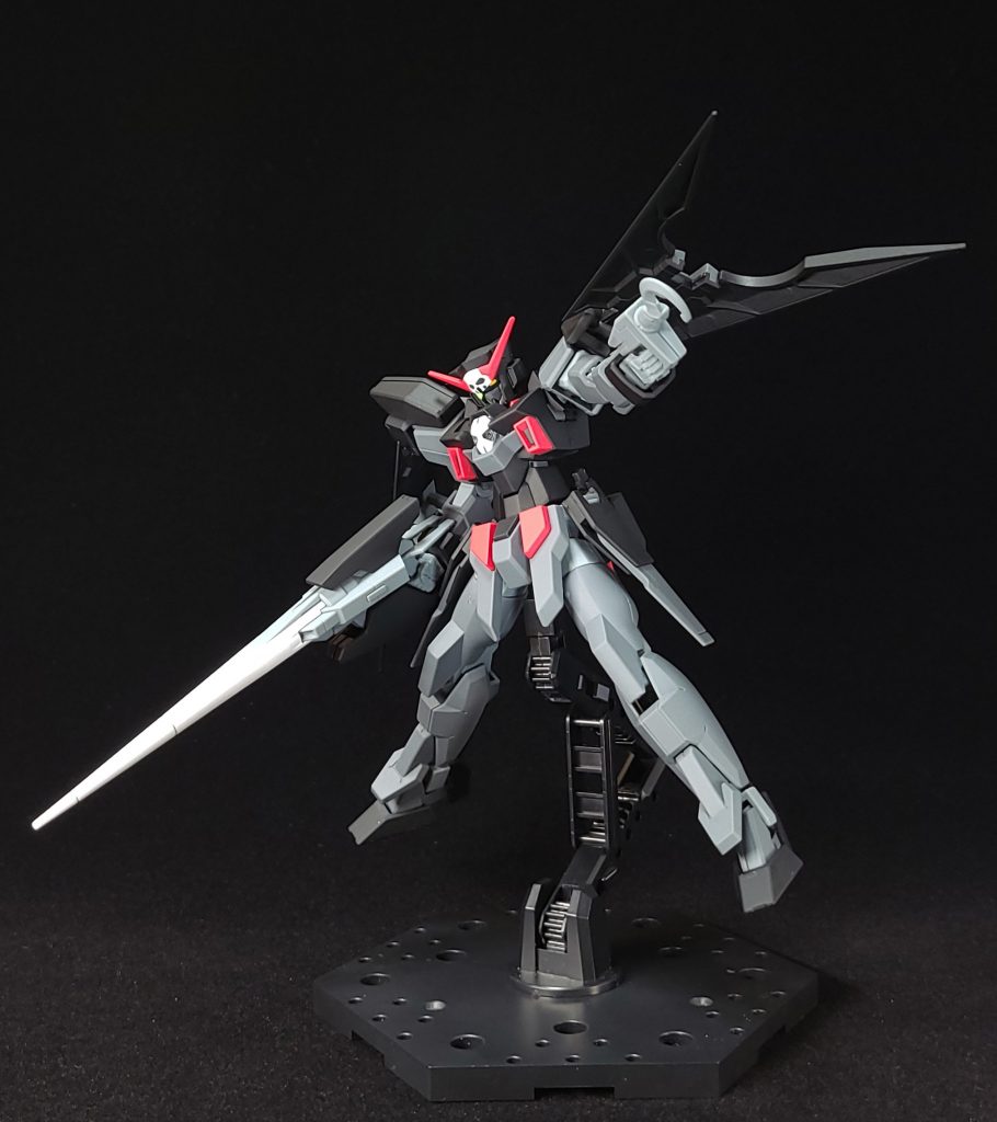 制作小話頭部と胸部のドクロとランサーの先端を白く塗装バイザーとカメラアイはガンダムマーカーの蛍光グリーンとイエローで塗装その他は成形色ですつや消しを吹いた後にいろいろ動かすとつや消しが剥げてしまうことがありますがあまり気にしないようにしています使用キット・HG 1/144 ガンダムAGE-2 ダークハウンド最後にガンプラ復帰とGUNSTAさんに投稿し始めて50機目になりますダークハウンドはとあるゲームで一番使用していた機体なんです好きな機体の1つなのでMS少女としてアイコンを描いていただいたりしていますこれからも自分の作りたいガンプラを作ってたのしんでいきたいと思いますそれではここまで見ていただいてありがとうございましたみなさんお体に気をつけてお過ごしくださいませ