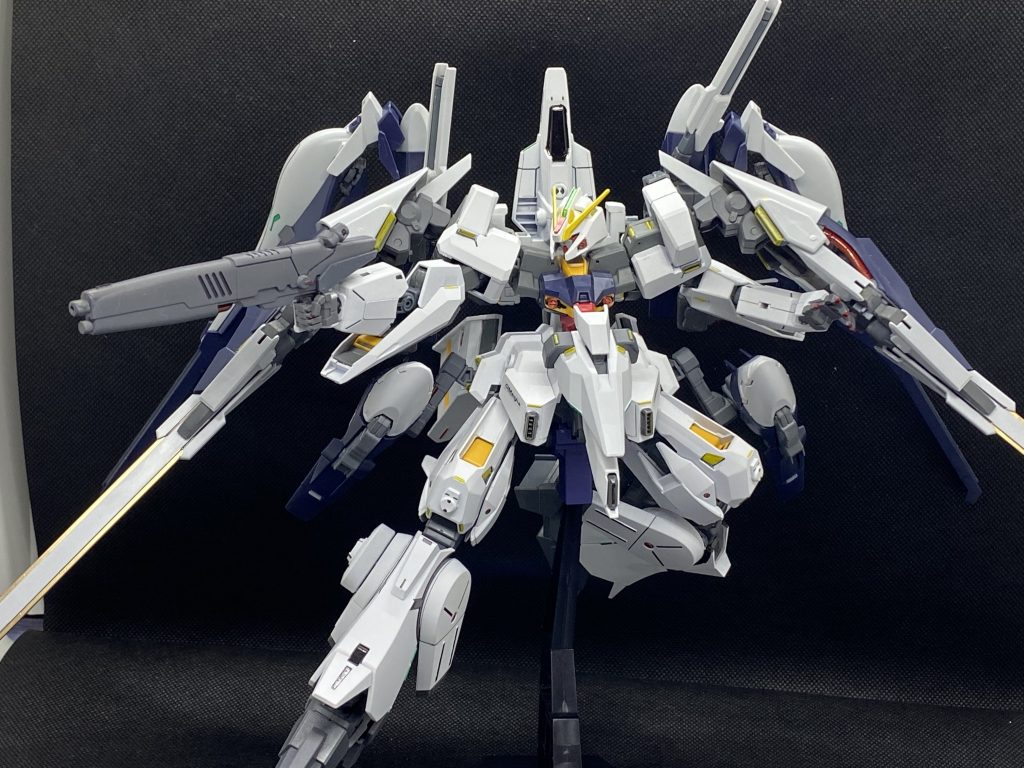 SEED打ちモドキ。見た目の出来に反して可動域が死んでいるハイゼンスレイⅡですが、私の拙い腕でも少しイジったりするだけで大きく化けるキットだと思います。気に入っていただけたならイイネやお気に入り登録、コメント等よろしくお願いします。ご覧いただき、ありがとうございました。