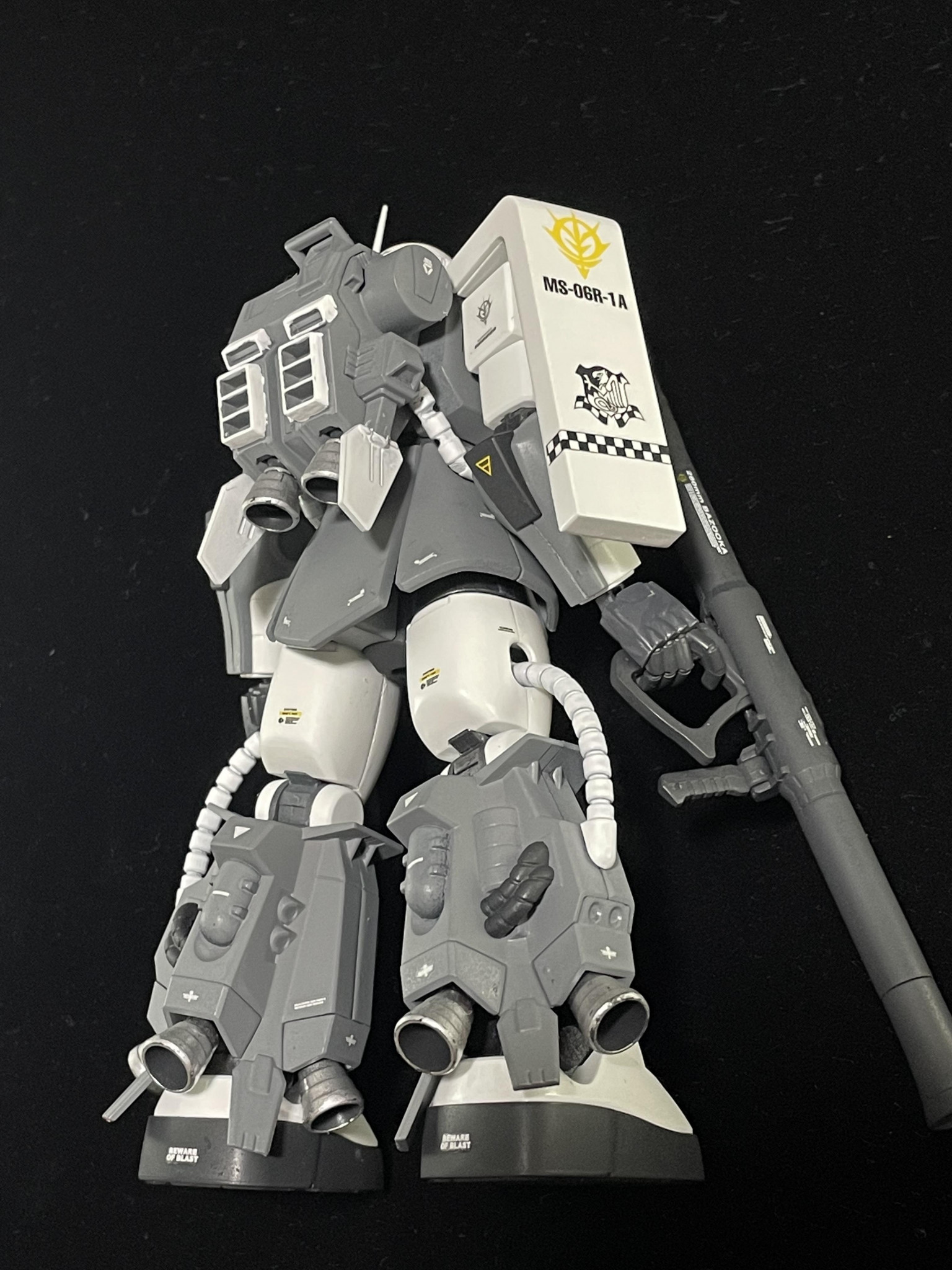 エリック・マンスフィールド専用ザクII｜がらいさんのガンプラ作品