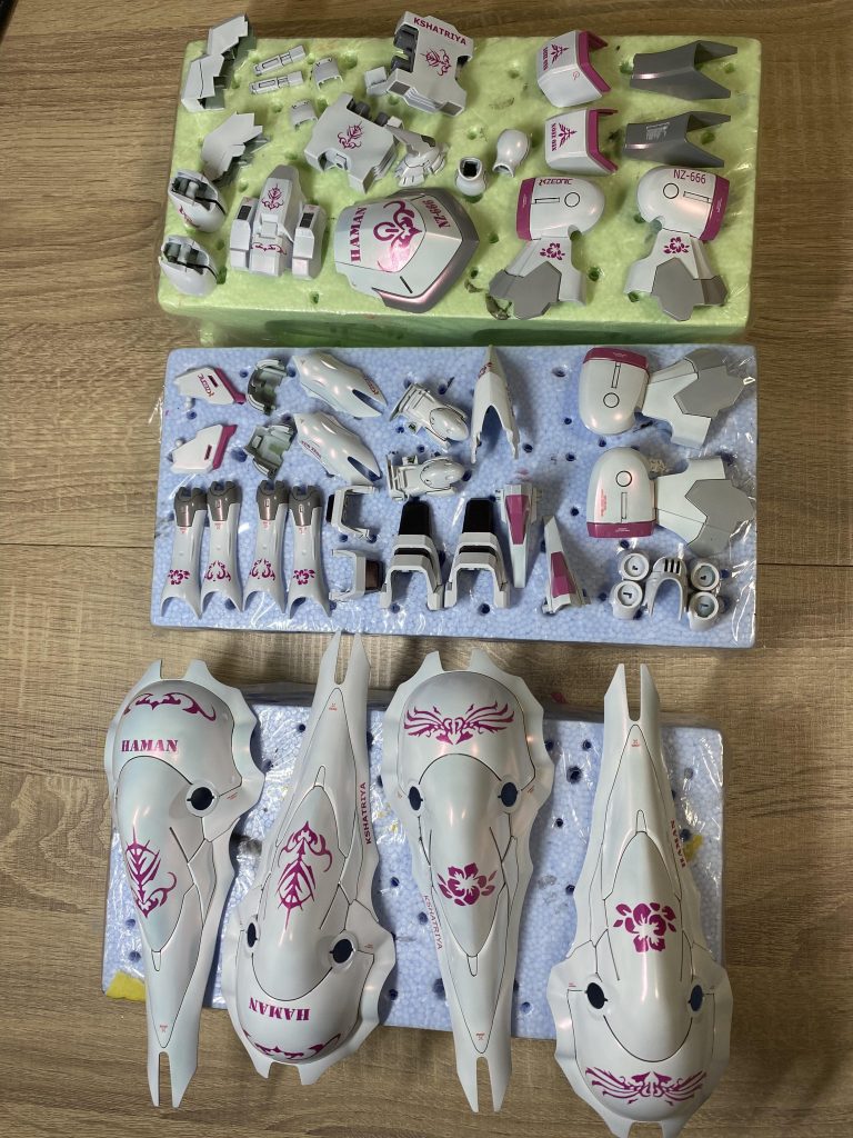 塗装、デカール、スミ入れまで終わったところ。