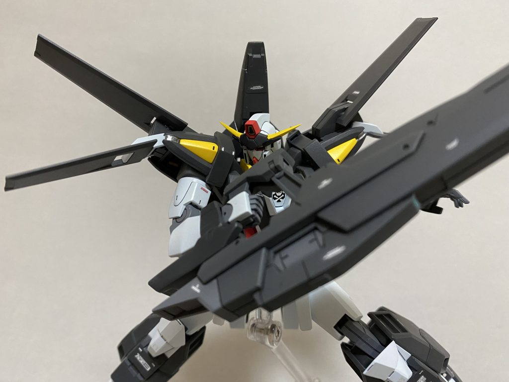 AGEシステムを搭載していないフラット状態なのでメインカメラは黄色です名前のN²はNew Normalの略です