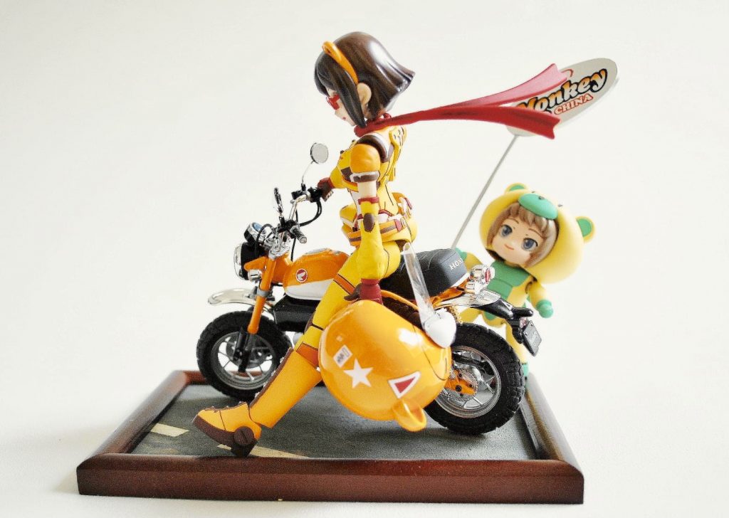 実は後ろにプチ・フミナパイセンが作品タイトルを掲げてくれてるのでした。⭐️