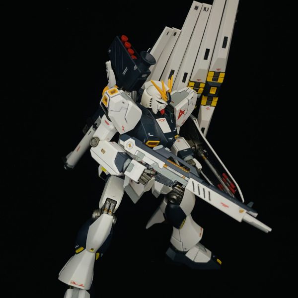 HGUC 1/144 RX-93 νガンダム