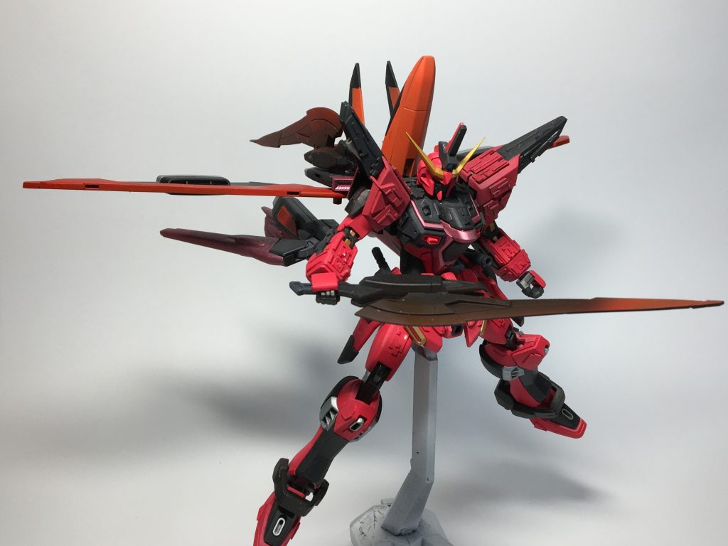 新武装としてブレードを装備させたのはジャスティスにも長物が欲しいなと単純に考えたからです。ただC.E.ではこういう形状のものは使わないかな、まあカッコいいからいっかって感じで流して下さい()マースフォーウェポンをそのまま使用しヒートブレードとして扱えるようにしました。ヒートブレードにした理由は特にないです。カッコよければ全てよかろうなのだ(ダメだこいつ)