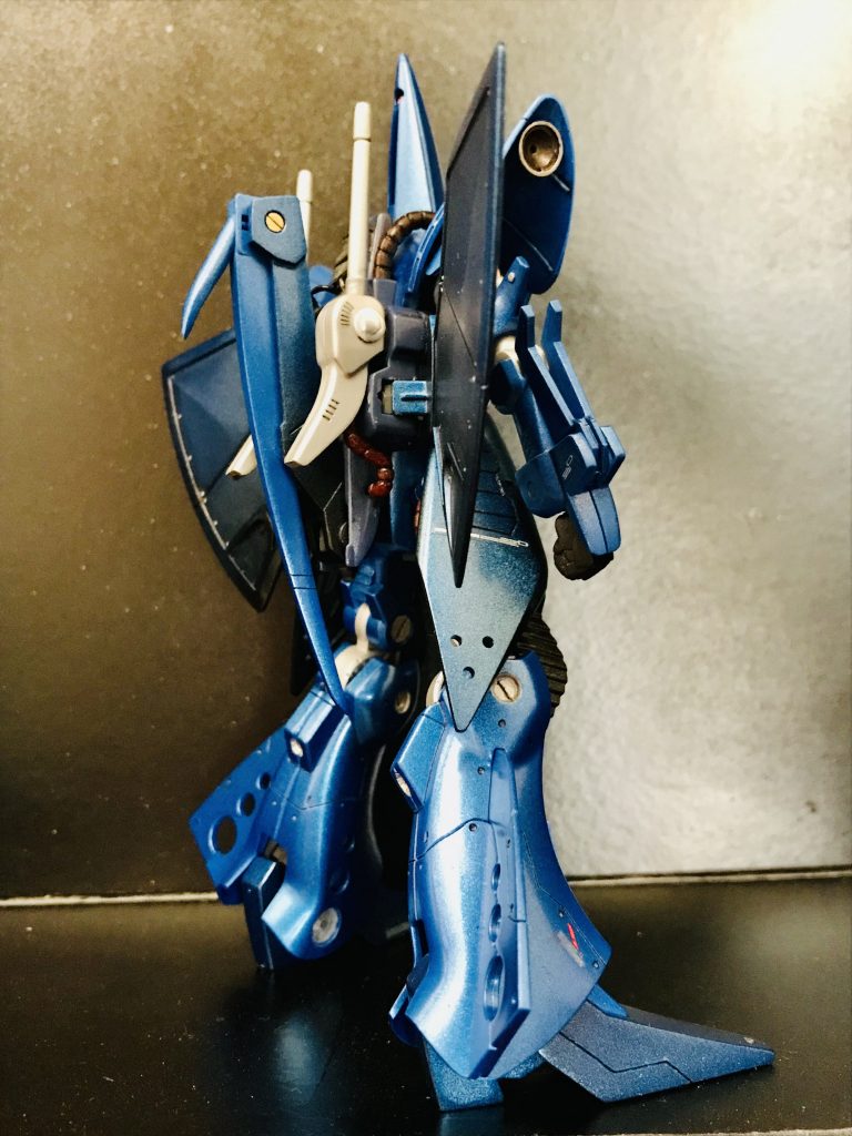 サイド・リア　肩にブースター追加バックパックに配線追加テールランスには本物のエイがもつ毒針をイメージして追加しました