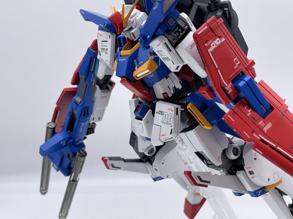 サザビー程では無いですがかなりのボリュームもあって、大満足なキットでした！