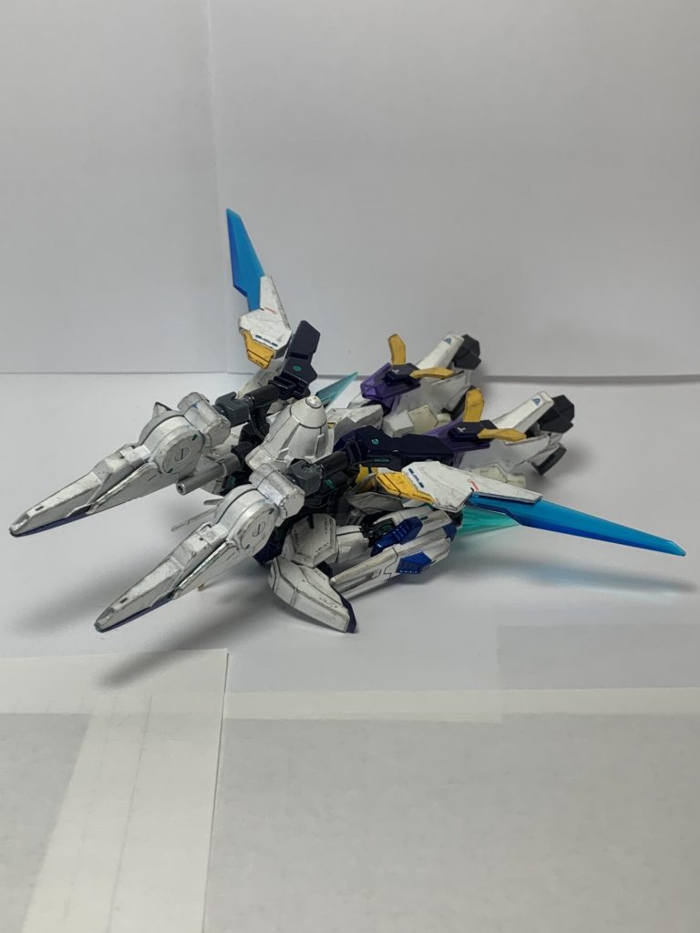 可変機状態。製作途中で可変機の可能性を感じたので、そのまま可変させてみました！