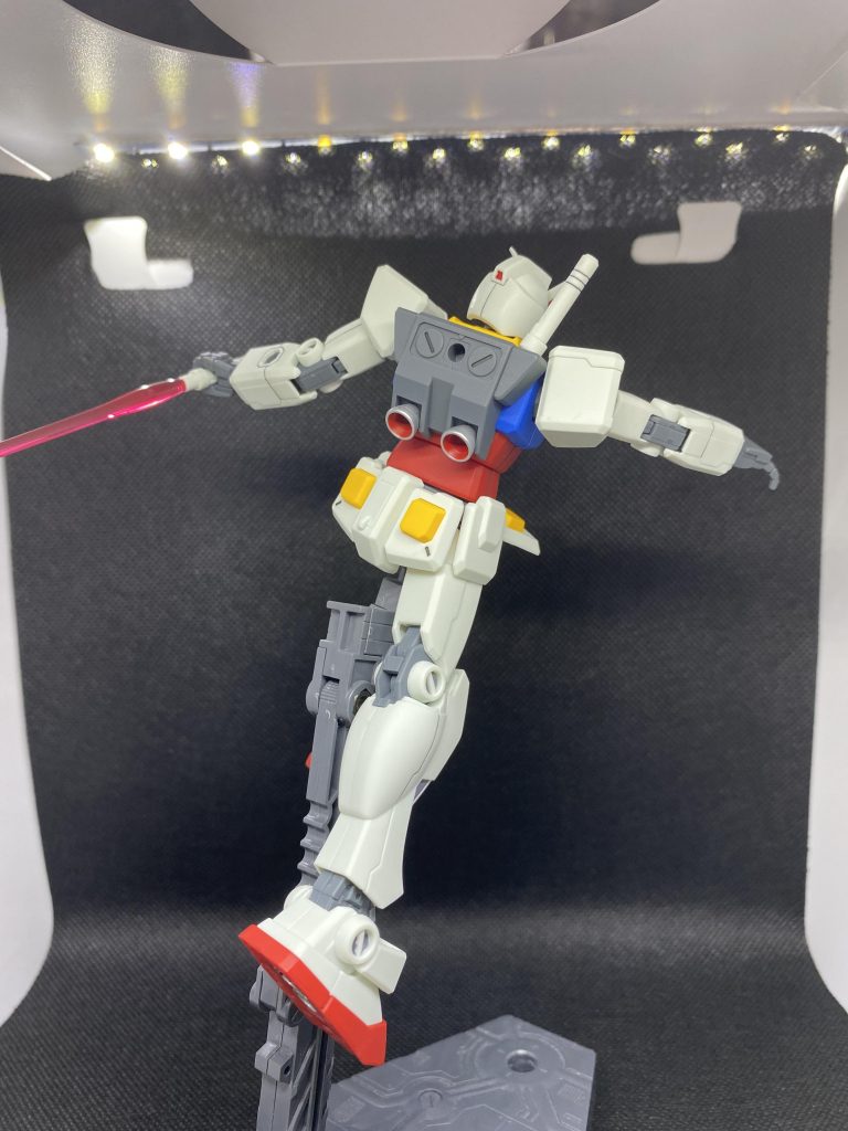 HG ガンダム(リバイブ)–2枚目/制作者：タオパイパイ