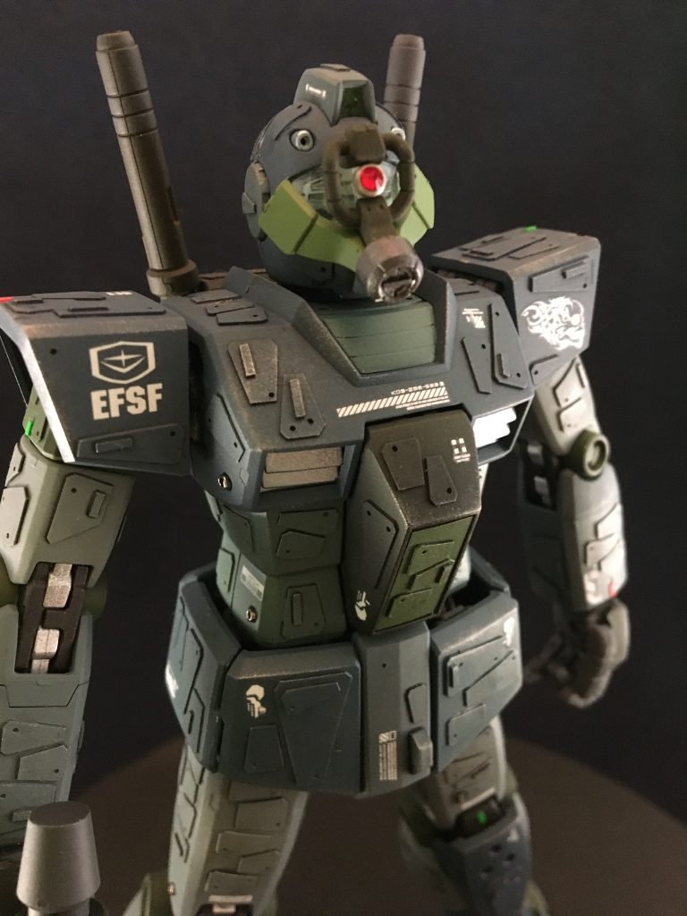 潜入任務用のゴーグルを装備したという設定です。パーツは30MMのドレスアップパーツを流用です